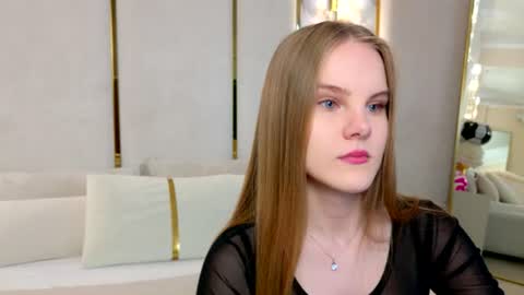 Snapshot of lili_lohan chatting on July 2026 05:14:02 AM lili_lohan online show from July 2026 05:14:02 AM