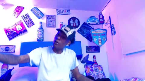 lili_roussi online show from October 2025 03:51:01 AM