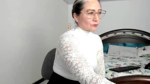 liliamilf online show from December 2024 10:29:01 PM