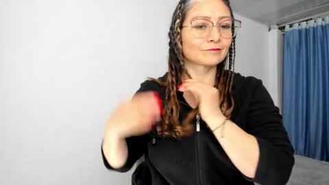 liliamilf online show from October 2025 01:05:02 AM