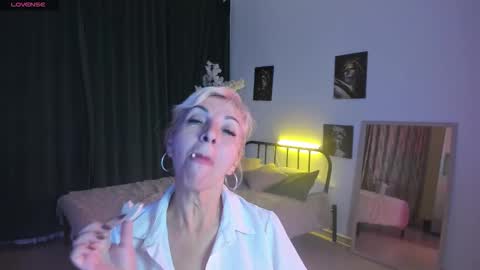 Lilia online show from October 2025 11:13:02 AM