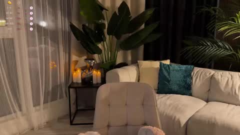 Snapshot of liliaah chatting on November 2025 09:37:01 PM Lili Nude ONLY Ticket or Fansly online show from November 2025 09:37:01 PM