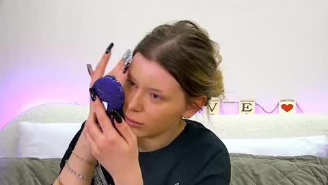 Mia online show from February 2025 06:53:02 AM