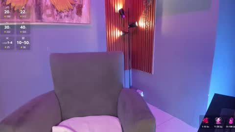 Snapshot of lilian_vergara chatting on October 2025 08:00:02 PM holis soy lily chang no olvides el pulgar arriba es muy importante para mi 3 independent model online show from October 2025 08:00:02 PM