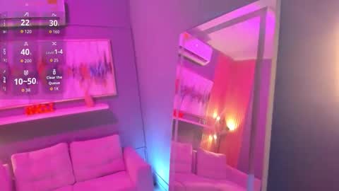 Snapshot of lilian_vergara chatting on February 2026 07:55:02 PM holis soy lily chang no olvides el pulgar arriba es muy importante para mi 3 independent model online show from February 2026 07:55:02 PM