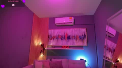 holis soy lily chang no olvides el pulgar arriba es muy importante para mi 3 independent model online show from April 2026 07:48:01 PM