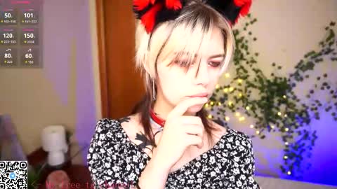 Lilian online show from December 2025 06:53:02 AM