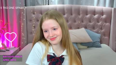 Lilian online show from April 2026 12:32:01 PM