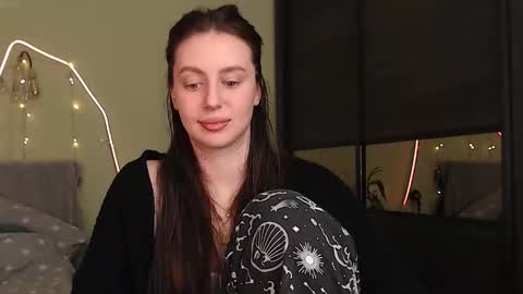 Lilu online show from October 2025 08:51:02 PM