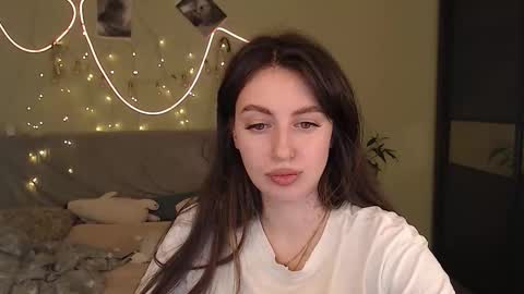 Lilu online show from November 2025 11:38:02 PM