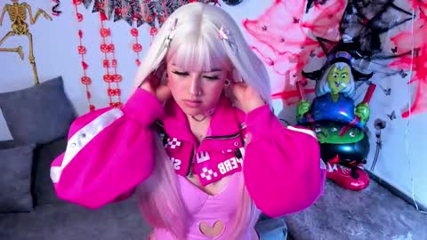 Lilie  online show from October 2025 09:38:01 PM