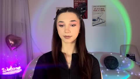 Lina online show from May 2026 10:17:02 PM