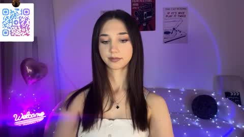 Lina online show from May 2026 10:37:01 PM