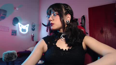 Snapshot of lililiu chatting on January 2025 02:25:01 AM Molly online show from January 2025 02:25:01 AM