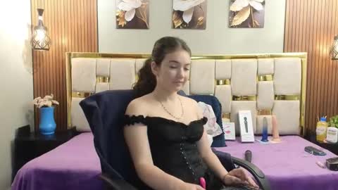 lilimini online show from April 2026 07:41:01 PM