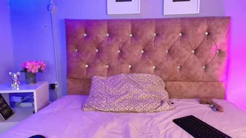lilirousee online show from May 2026 07:21:01 PM