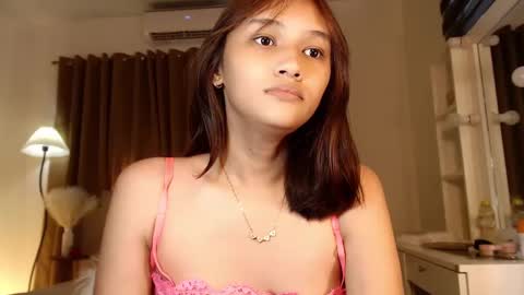 Snapshot of lilit_sensual chatting on March 2025 04:02:02 AM Chloe online show from March 2025 04:02:02 AM