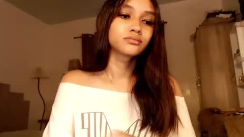 Snapshot of lilit_sensual chatting on October 2025 05:40:01 AM Chloe online show from October 2025 05:40:01 AM