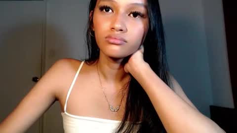 Snapshot of lilit_sensual chatting on February 2026 04:19:01 PM Chloe online show from February 2026 04:19:01 PM