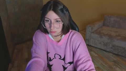 Lilit online show from December 2025 03:22:02 AM