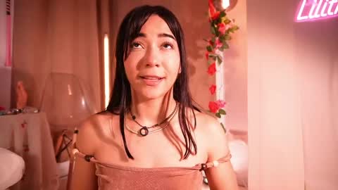 Lilith Rosse online show from April 2026 07:40:01 PM