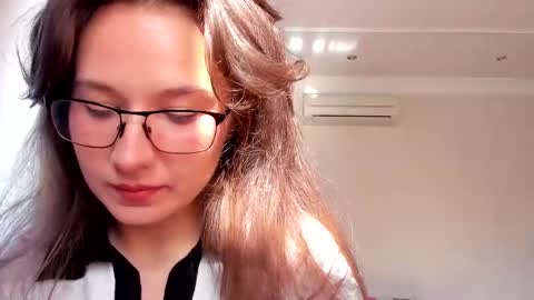 lilith online show from February 2025 10:48:02 AM