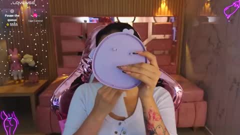 Lilith  online show from September 2025 03:40:01 AM