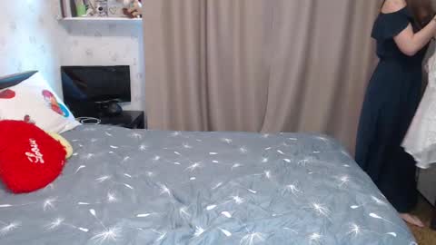 lilith small21 online show from February 2025 12:32:02 PM