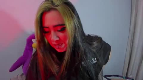 Snapshot of lilith_zenith20 chatting on November 2025 05:06:02 AM Lilith online show from November 2025 05:06:02 AM