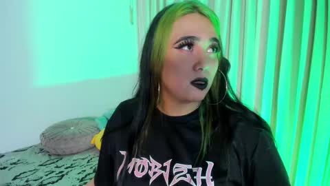 Snapshot of lilith_zenith20 chatting on December 2025 04:32:01 AM Lilith online show from December 2025 04:32:01 AM