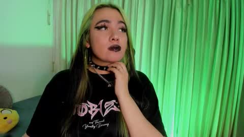 Snapshot of lilith_zenith20 chatting on December 2025 04:06:02 AM Lilith online show from December 2025 04:06:02 AM