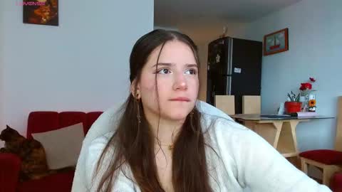 Abril  online show from December 2025 12:36:02 PM