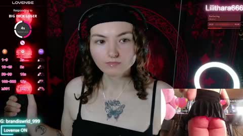 Brandi online show from November 2025 07:07:02 PM