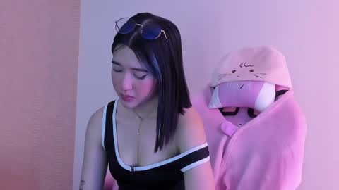 Lilith online show from January 2025 08:17:01 PM