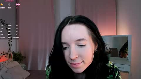 Lilith online show from December 2025 07:53:02 PM