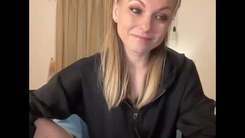 Snapshot of lilithnewdawn chatting on February 2026 05:41:01 PM lilithnewdawn online show from February 2026 05:41:01 PM