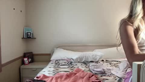 Lilithohfish online show from May 2026 05:09:01 PM