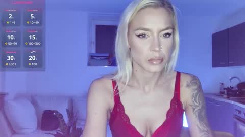 Lilla Luv online show from September 2025 11:15:01 PM