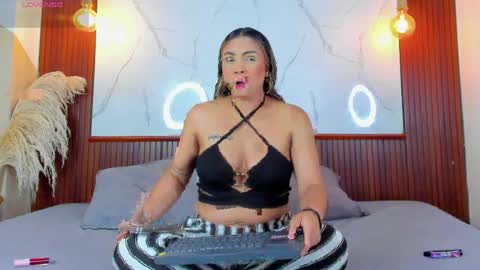 Snapshot of lillian_lee1 chatting on April 2026 04:28:02 PM lillian_lee1 online show from April 2026 04:28:02 PM