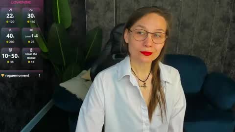 lillian_white1 online show from May 2026 01:01:01 AM