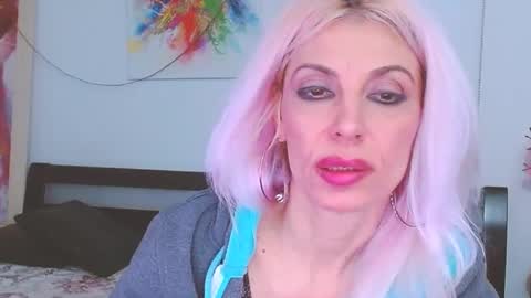 Lara online show from February 2025 08:28:02 AM