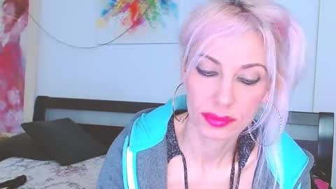 Lara online show from March 2025 03:13:02 AM