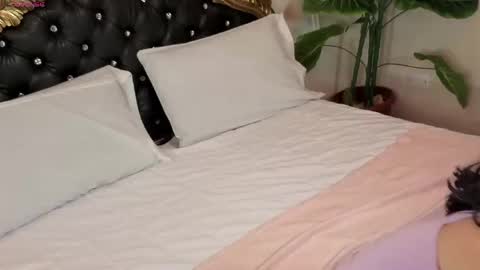 lillianderson -  Next stream start at 0700hs GTM-3 online show from April 2026 11:48:02 AM