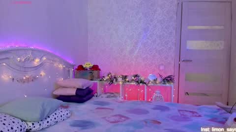 LilliMoore online show from October 2025 12:35:01 AM