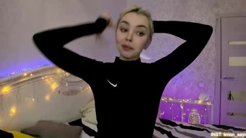 LilliMoore online show from February 2026 06:22:01 AM