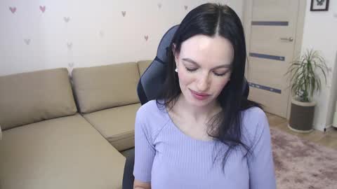 Snapshot of lilliyves chatting on April 2026 11:11:01 AM lilliyves online show from April 2026 11:11:01 AM