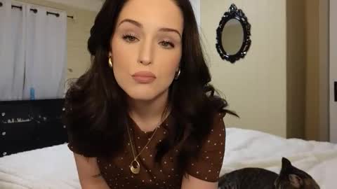 lilly_adams88 online show from December 2025 12:38:02 AM