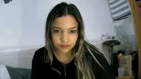 Snapshot of lilly_ocean22 chatting on March 2026 09:37:02 PM Sey - Lilly online show from March 2026 09:37:02 PM