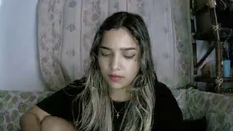 Snapshot of lilly_ocean22 chatting on April 2026 07:25:02 AM Sey - Lilly online show from April 2026 07:25:02 AM