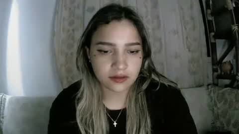 Snapshot of lilly_ocean22 chatting on April 2026 06:52:01 AM Sey - Lilly online show from April 2026 06:52:01 AM